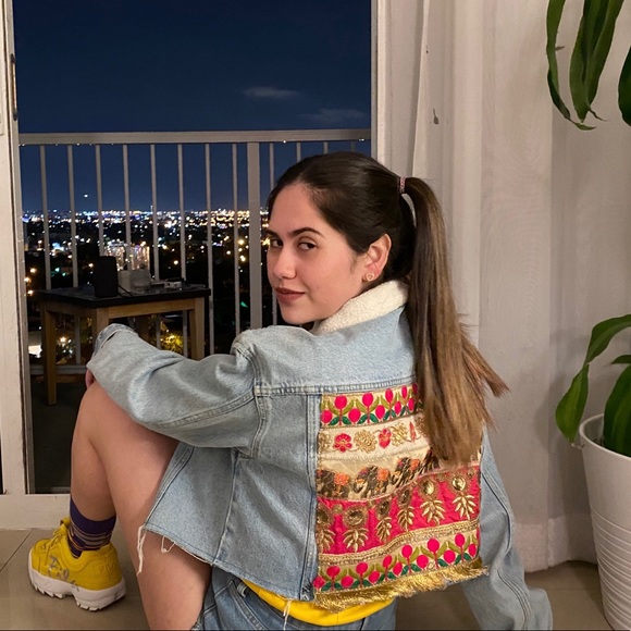 Meet your Posher, Catalina - Picture 1 of 1